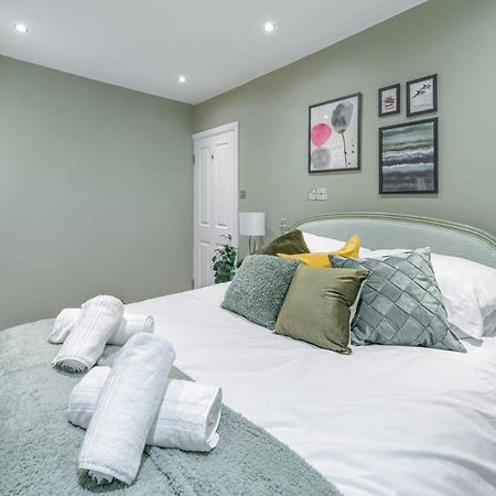 דירות לונדון Stylish Shepherds Bush Flat מראה חיצוני תמונה