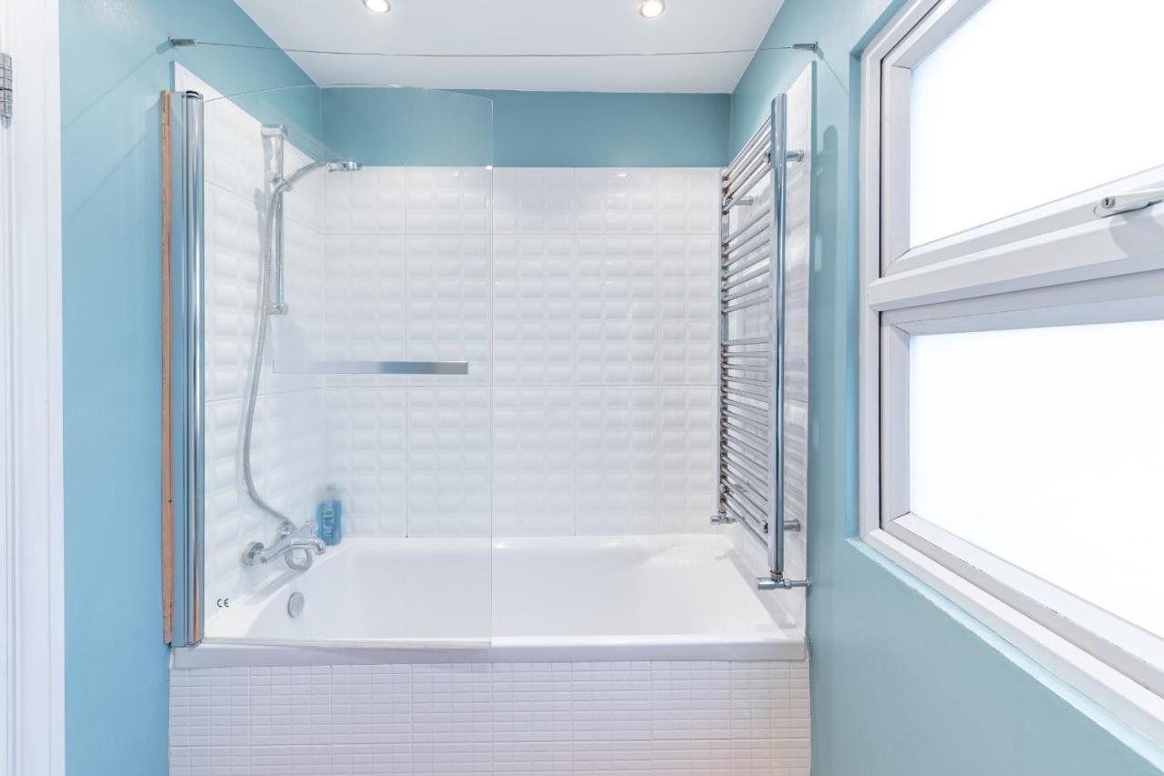 דירות לונדון Stylish Shepherds Bush Flat מראה חיצוני תמונה
